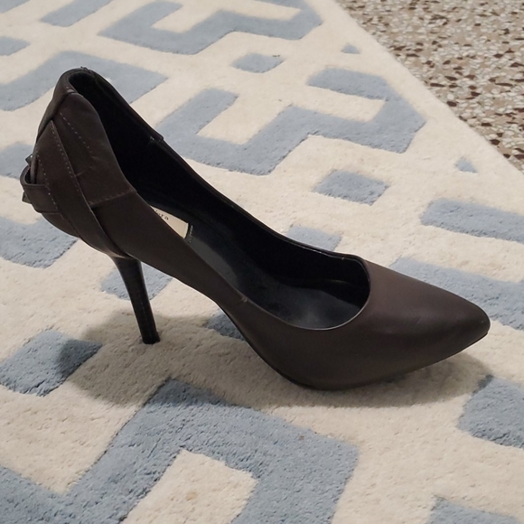 Heels - Picture 3 of 6